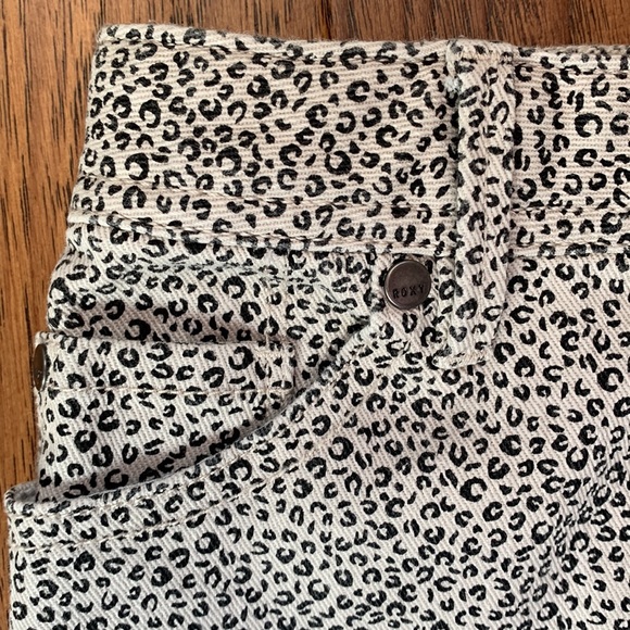 🍂 4/$20 🍂 Girls size 10 Roxy skirt - Picture 4 of 6